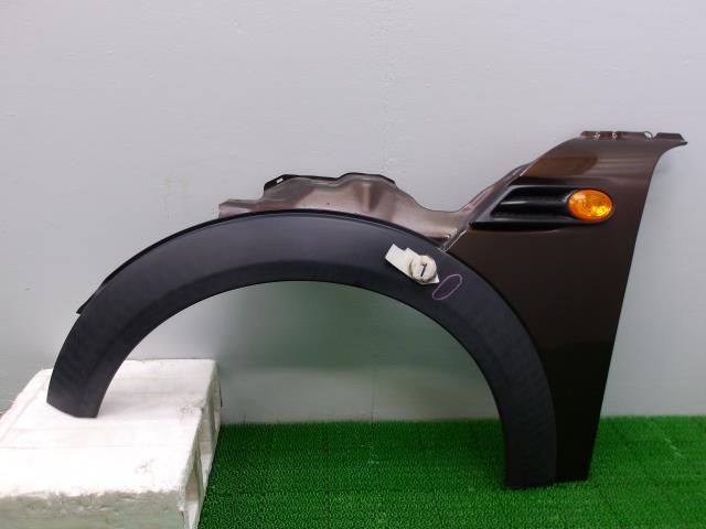【中古】中古部品 BMW ミニ ZF16 左フロントフェンダー 【3310250100-000233034310700】