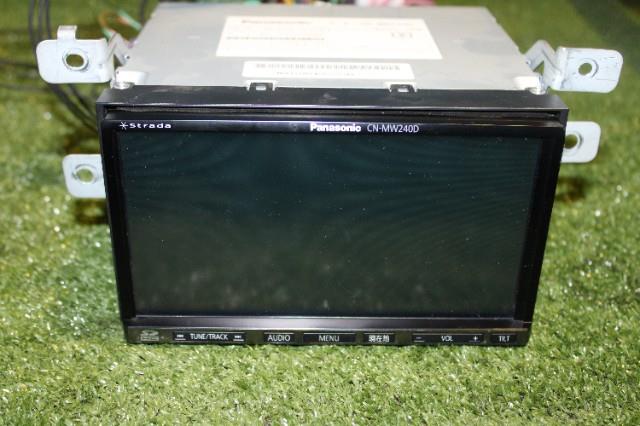 【中古】中古部品 ライトエースノア SR50G カーナビゲーション 【3330950100-000038190361310】