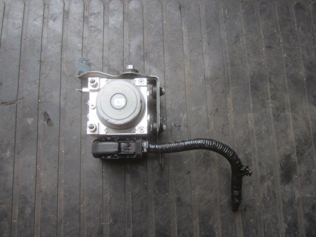 【中古】中古部品 ハスラー MR31S ABSアクチュエーター 【3330410100-240214000142500】