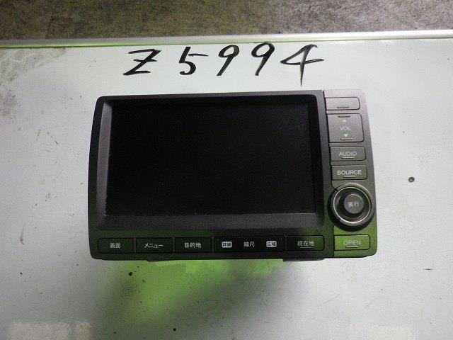 【中古】中古部品 ストリーム RN8 カーナビゲーション 【3310230100-001291960261310】