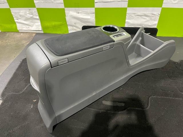 【中古】中古部品 プリウスα ZVW41W コンソールボックス 【3330530100-000005215577100】