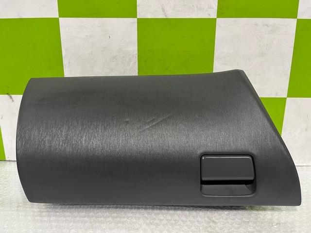 【中古】中古部品 プリウスα ZVW41W コンソールボックス 【3330530100-000005215677100】