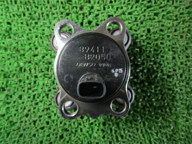 【中古】中古部品 ミラココア L675S リアハブ 【3330540100-240221001244470】