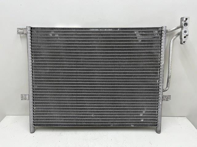 【中古】中古部品 BMW Z4 DU30 コンデンサー 【3310070100-000090755160600】