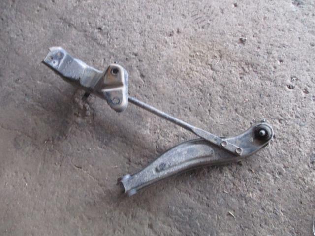 【中古】中古部品 ハイゼット S210P 右フロントロアアーム 【3330220100-240227000251720】