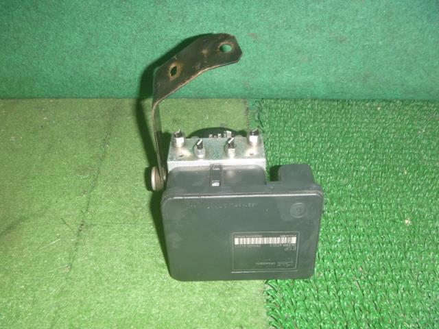 【中古】中古部品 bB QNC21 ABSアクチュエーター 【3330370100-000243003542500】