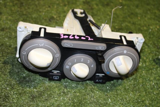 【中古】中古部品 キューブ BGZ11 A/Cスイッチパネル 【3330950100-000030660260900】