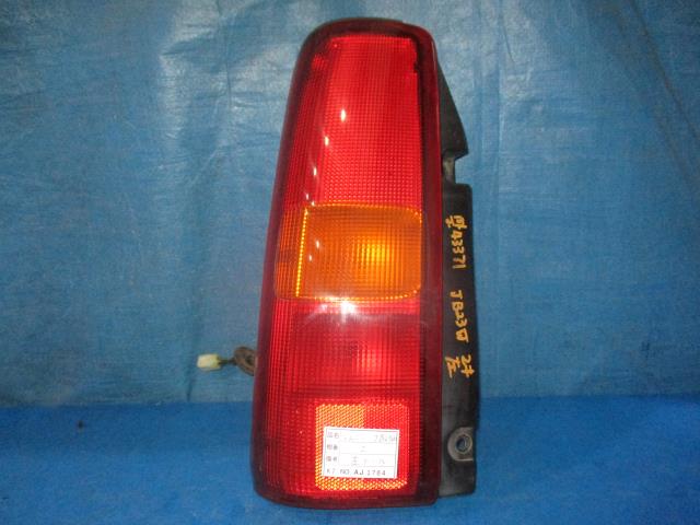 【中古】中古部品 ジムニー JB23W 左テールランプ 【3310160100-000004337115600】