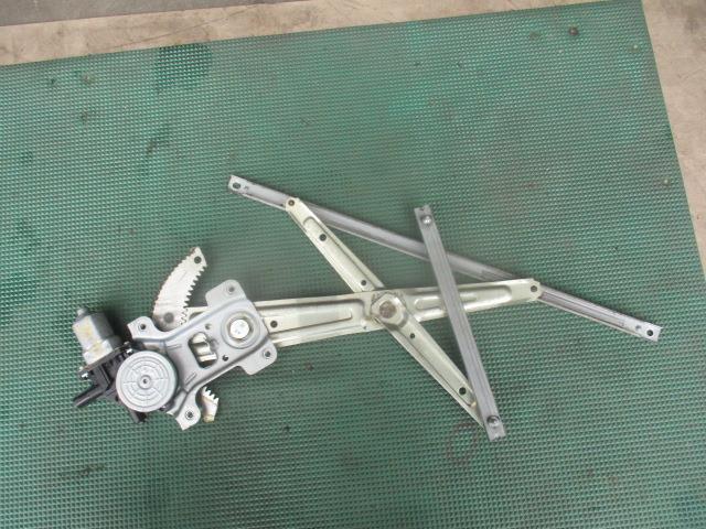 【中古】中古部品 ライフ JC1 右フロントドアレギュレータ・モーター 【3310190100-000233024213120】