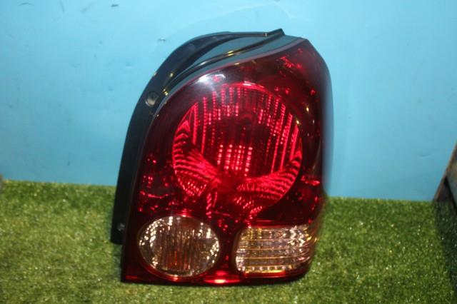 【中古】中古部品 ディオン CR6W 右テールランプ 【3330950100-000030750115500】