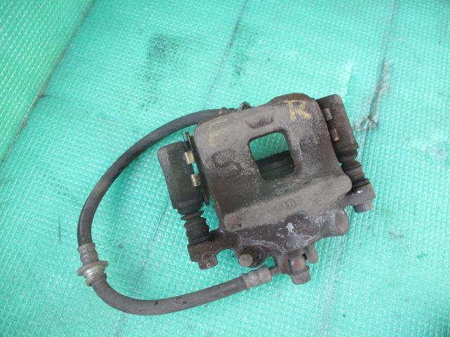 【中古】中古部品 エブリィ DA64V 右フロントキャリパー 【3310190100-000233024544330】
