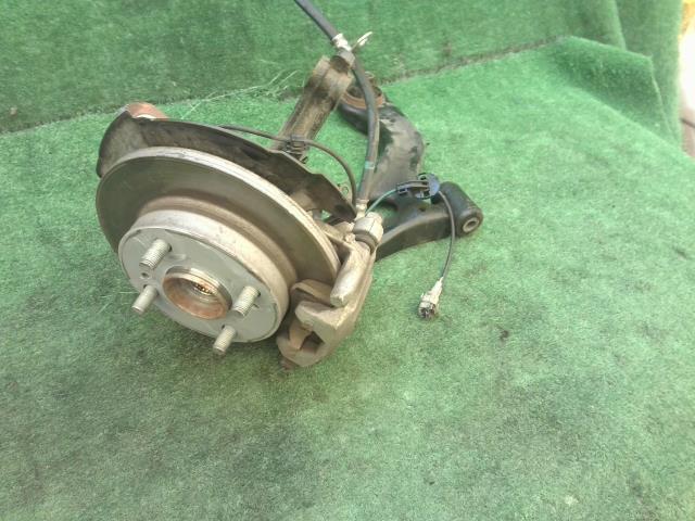 【中古】中古部品 ミライース LA350S 右フロントナックルハブ 【3260240000-240307000144310】