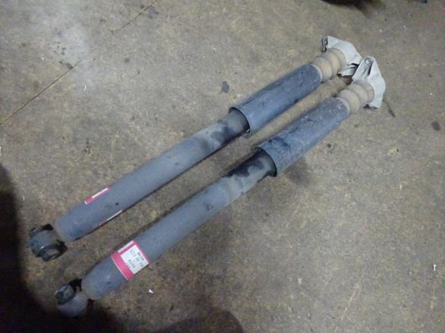 【中古】中古部品 ビアンテ CCEFW 右リアショックアブソーバー 【3310410000-000243009350700】