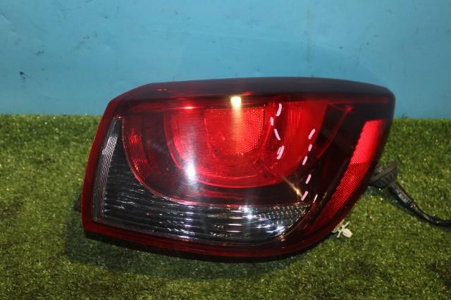 【中古】中古部品 デミオ DJ3FS 右テールランプ 【3330950100-000031510415500】