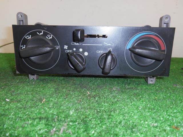 【中古】中古部品 パジェロミニ H56A A/Cスイッチパネル 【3310080100-240202000160900】