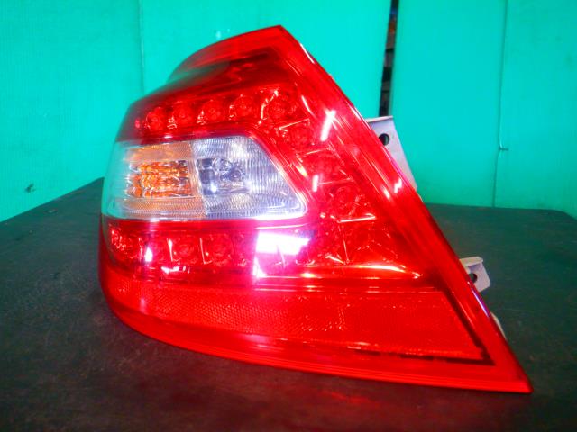 【中古】中古部品 ティアナ J32 左テールランプ 【3340140100-000024062515600】