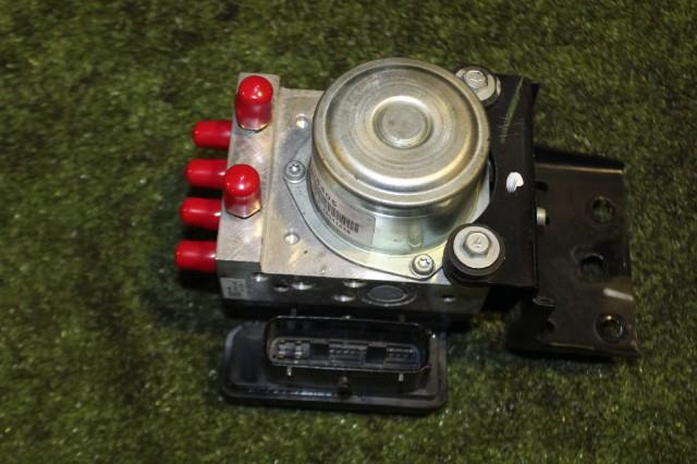 【中古】中古部品 セレナ HFC26 ABSアクチュエーター 【3330950100-000042090442500】