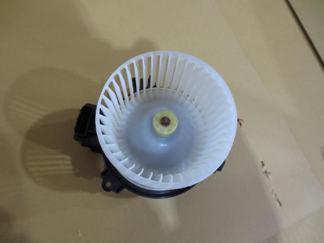 【中古】中古部品 アルト HA36S ヒーターブロアモーター 【3330460100-00000157266...