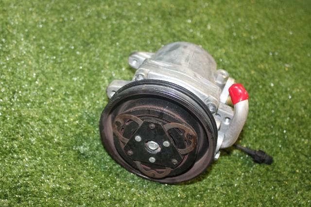 【中古】中古部品 キャリィ DA16T A/Cコンプレッサー 【3330950100-000031580360700】