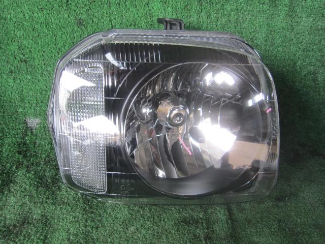 【中古】中古部品 ジムニー JB23W 右ヘッドランプ 【3340240100-202400002010800】