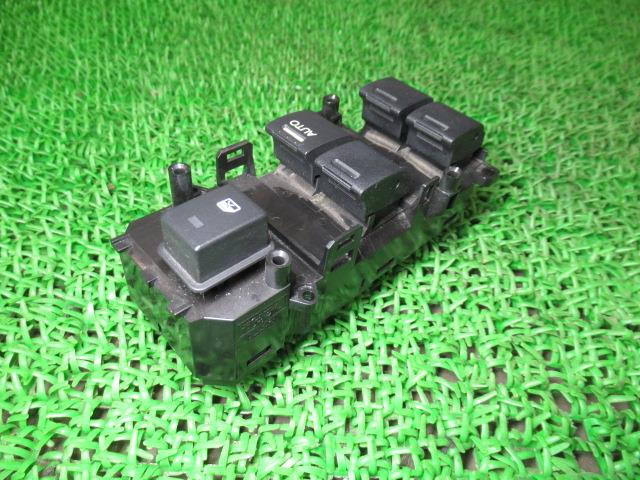 【中古】中古部品 フィット GP5 パワーウインドウスイッチ 【3330540100-240318000861900】