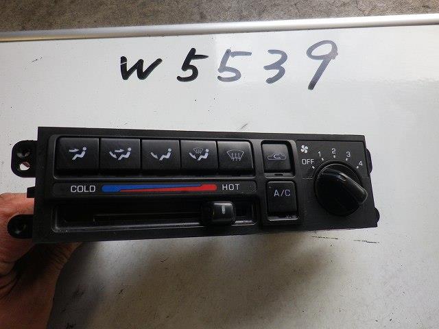 【中古】中古部品 プレーリーリバティ PM12 A/Cスイッチパネル 【3310230100-001107787960900】