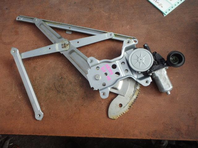 【中古】中古部品 ラパン HE22S 右フロントドアレギュレータ・モーター 【3331010800-000022010713120】