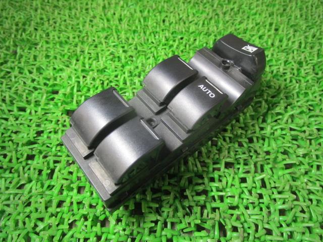 【中古】中古部品 ラパン HE22S パワーウインドウスイッチ 【3330540100-240321000861900】