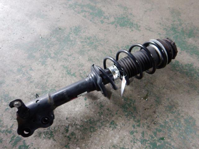 【中古】中古部品 ワゴンR MH95S 右フロントストラット 【3330810100-240321000650110】