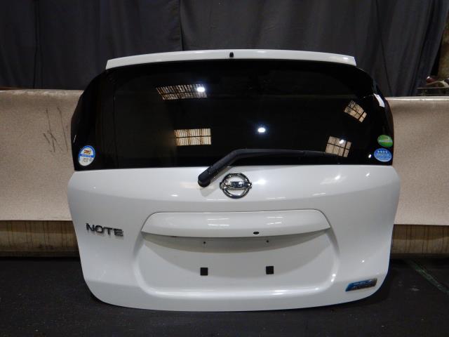 【中古】中古部品 ノート E12 バックドア 【3330810100-240322000115800】