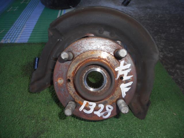 【中古】中古部品 エッセ L235S 左フロントナックルハブ 【3330190100-000002132844340】