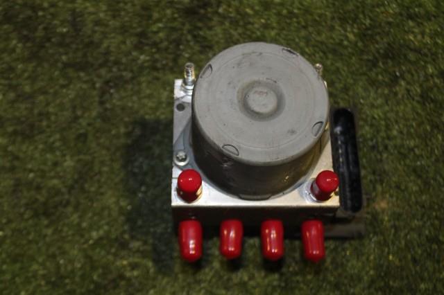 【中古】中古部品 ティアナ J32 ABSアクチュエーター 【3330950100-000041260542500】