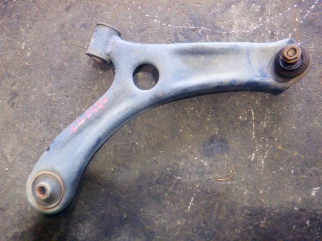 【中古】中古部品 ハスラー MR31S 右フロントロアアーム 【3340140100-000024038051720】