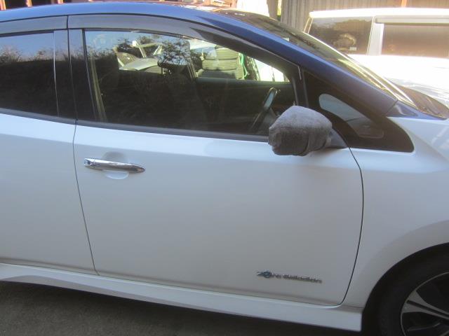 【中古】中古部品 リーフ ZE1 右フロントドア 【3330410100-240329000113100】