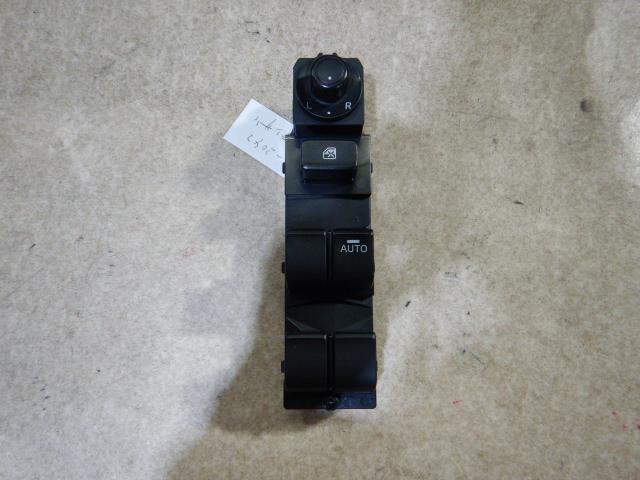 【中古】中古部品 アテンザ GJ2FP パワーウインドウスイッチ 【3330810100-240402000761900】
