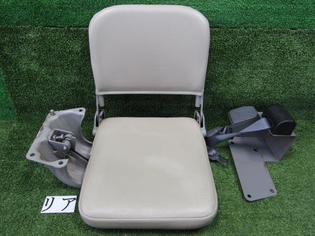【中古】中古部品 キャラバン DSGE25 リアシート 【3330200100-230479000070800】