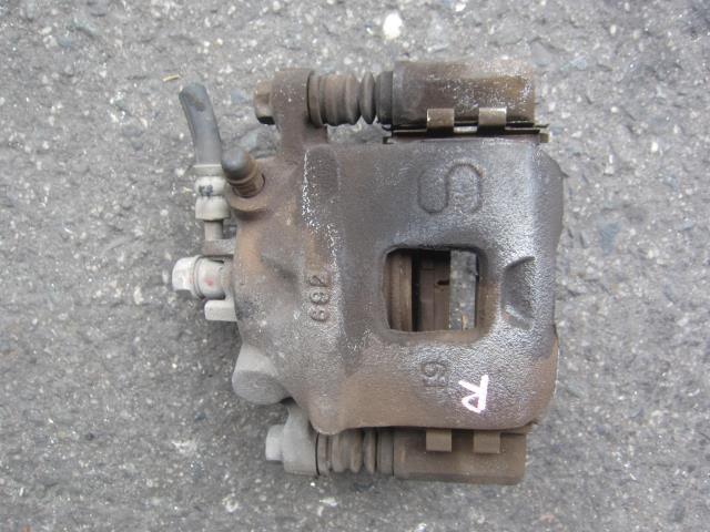 【中古】中古部品 エブリィ DA64V 右フロントキャリパー 【3340240100-202400003344330】