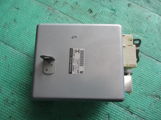 【中古】中古部品 プリウス ZVW30 PSコンピューター 【3310190100-000233025963500】