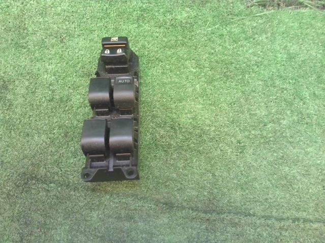 【中古】中古部品 アクア NHP10 パワーウインドウスイッチ 【3260240000-240424000661900】