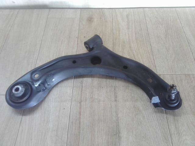 【中古】中古部品 N－ONE JG1 右フロントロアアーム 【3310390100-240322001051720】