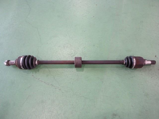 【中古】中古部品 モコ MG21S 右フロントドライブシャフト 【3310590000-000007556542100】