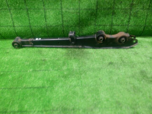 【中古】中古部品 モコ MG21S 左リアロアアーム 【3330420100-240427000151840】