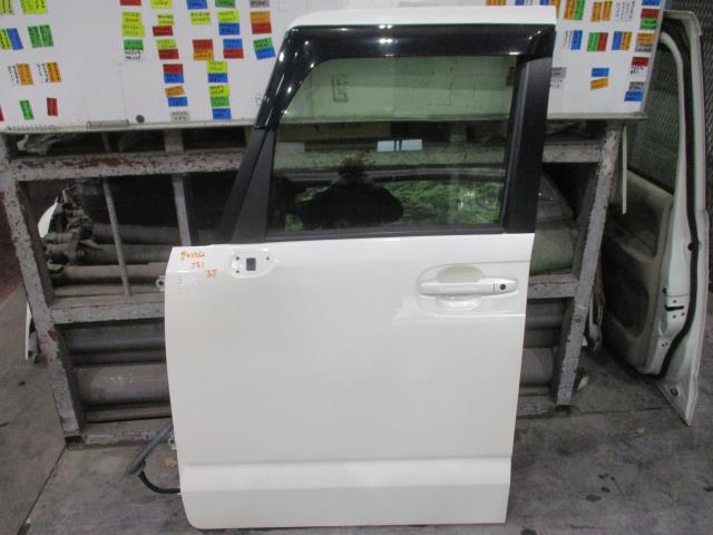 【中古】中古部品 N－BOX JF1 左フロントドア 【3310160100-000004356213200】