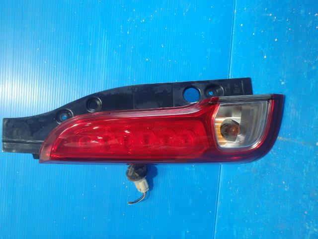 【中古】中古部品 スペーシア MK32S 左テールランプ 【3331010800-000022132815600】