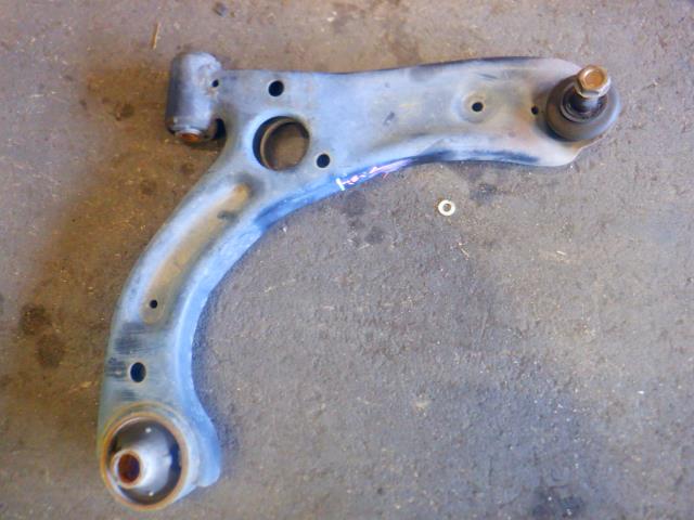 【中古】中古部品 ムーヴ LA150S 右フロントロアアーム 【3340140100-000024100651720】