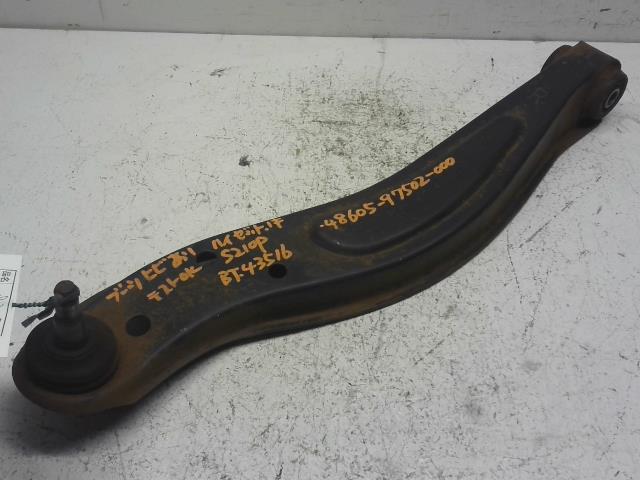 【中古】中古部品 ハイゼット S210P 右フロントロアアーム 【3310160100-000004351651720】