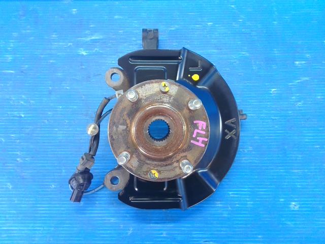 【中古】中古部品 N−VAN JJ2 左フロントナックルハブ 【3310550000-240409002844340】