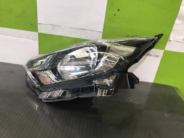 【中古】中古部品 eKワゴン B33W 左ヘッドランプ 【3330530100-000005247510900】