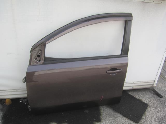 210170　H24年式　E11/ノート　右フロントドア　運転席側　純正品番/H010M-1U6MA　QX1/ホワイトパール 日産 ノート E11 左前後ドア交換 堺市 美原区｜グーネットピット