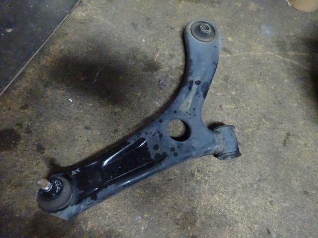 【中古】中古部品 ワゴンR MH44S 右フロントロアアーム 【3310410000-000223050151720】